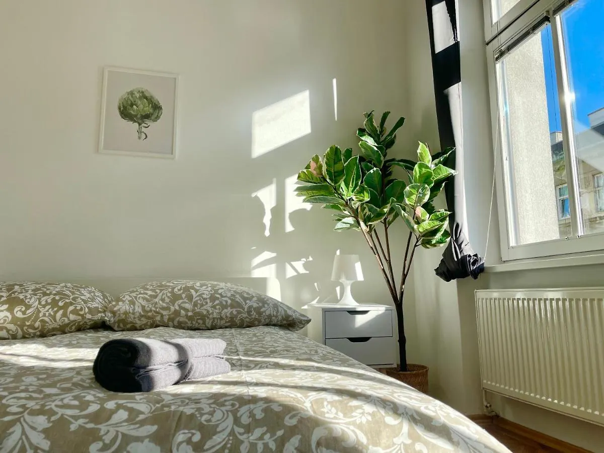 Sunny & Calm 45 M2 Apartment Vienna